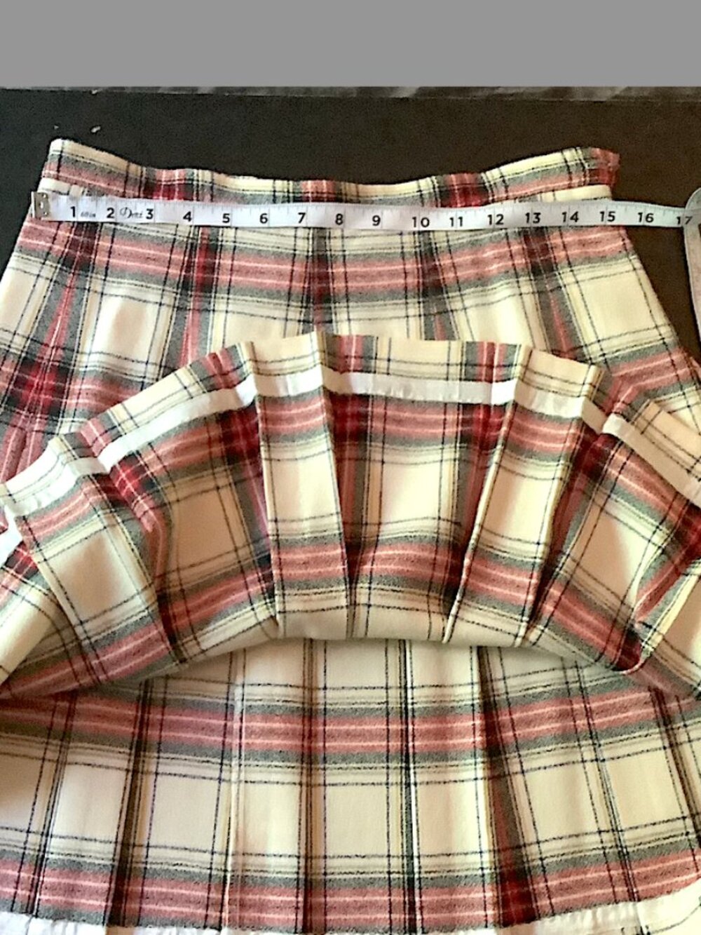 Talbots Classic Plaid box-pleat flared skirt, Size 12, side zipper, unlined - Picture 7 of 9
